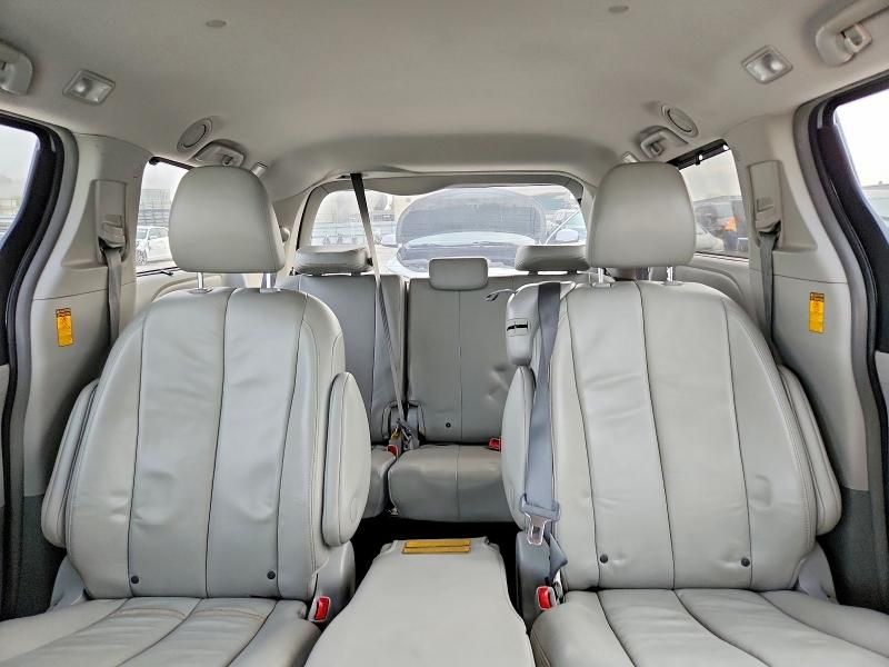2014 Toyota Sienna xle
