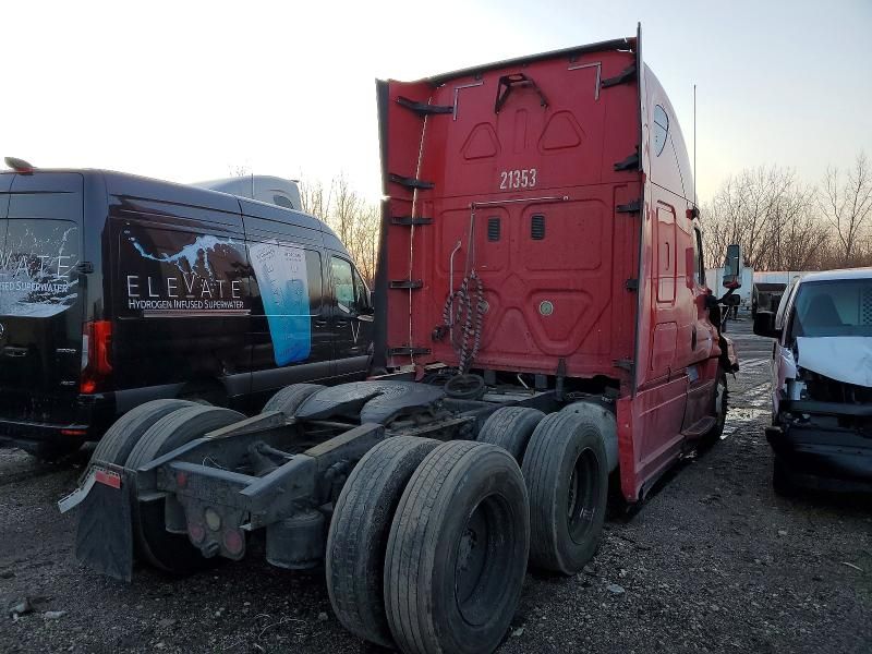 2013 Freightliner Cascadia 125