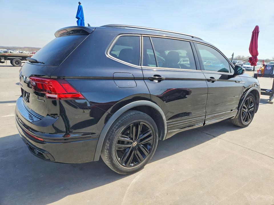 2022 Volkswagen Tiguan se R-line Black