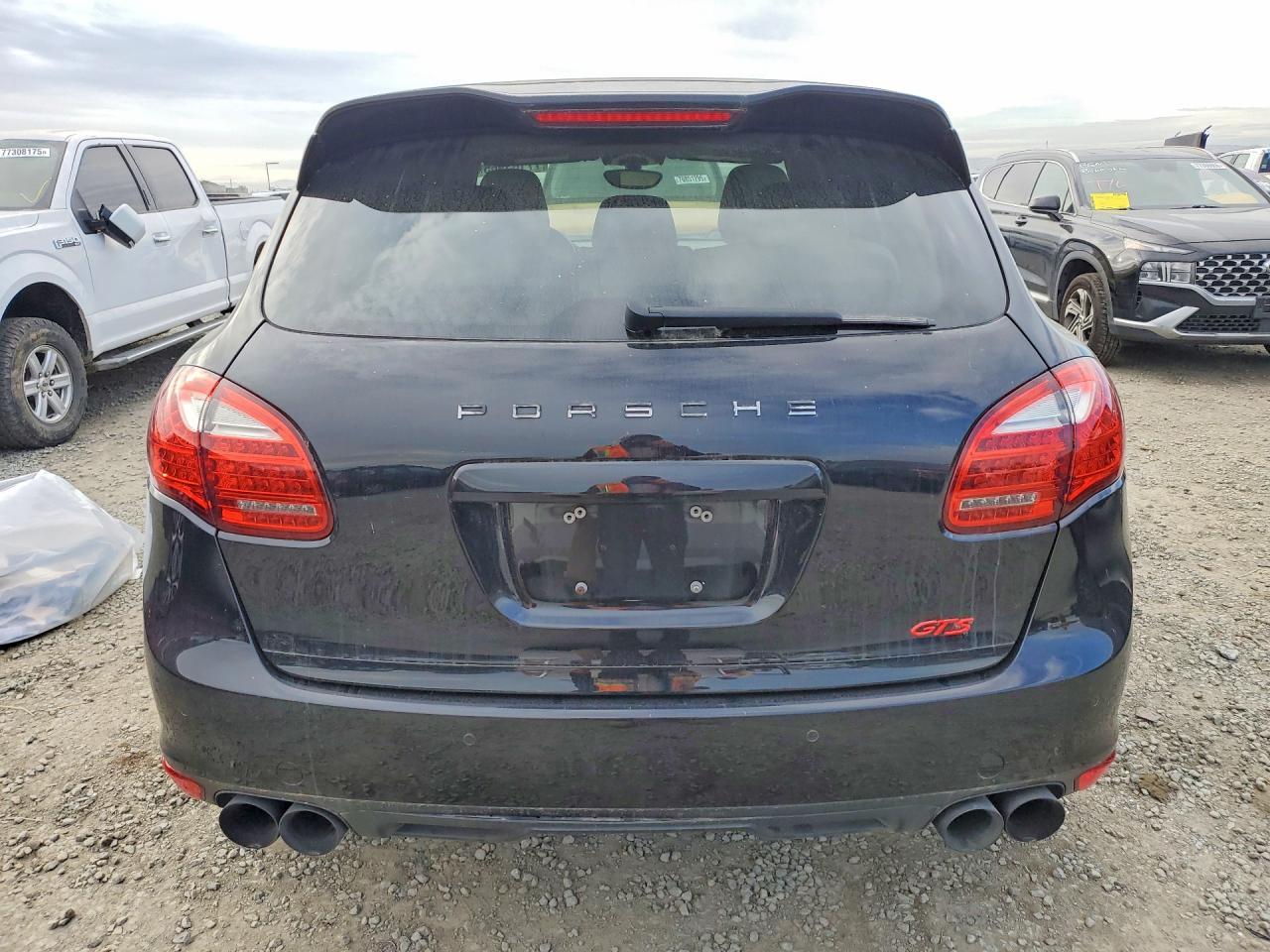 2011 Porsche Cayenne s