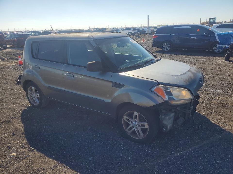 2010 KIA Soul +