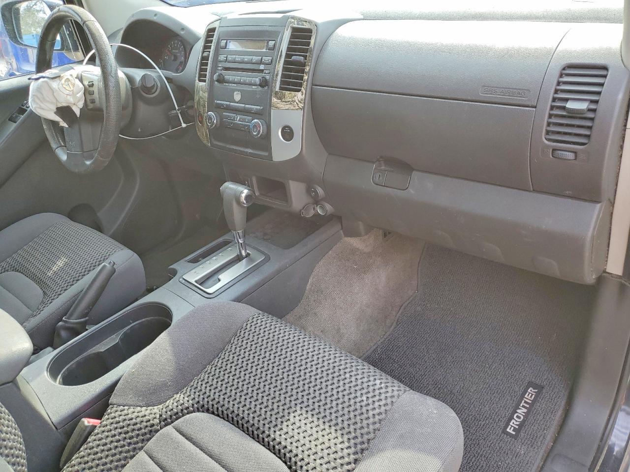 2012 Nissan Frontier sv