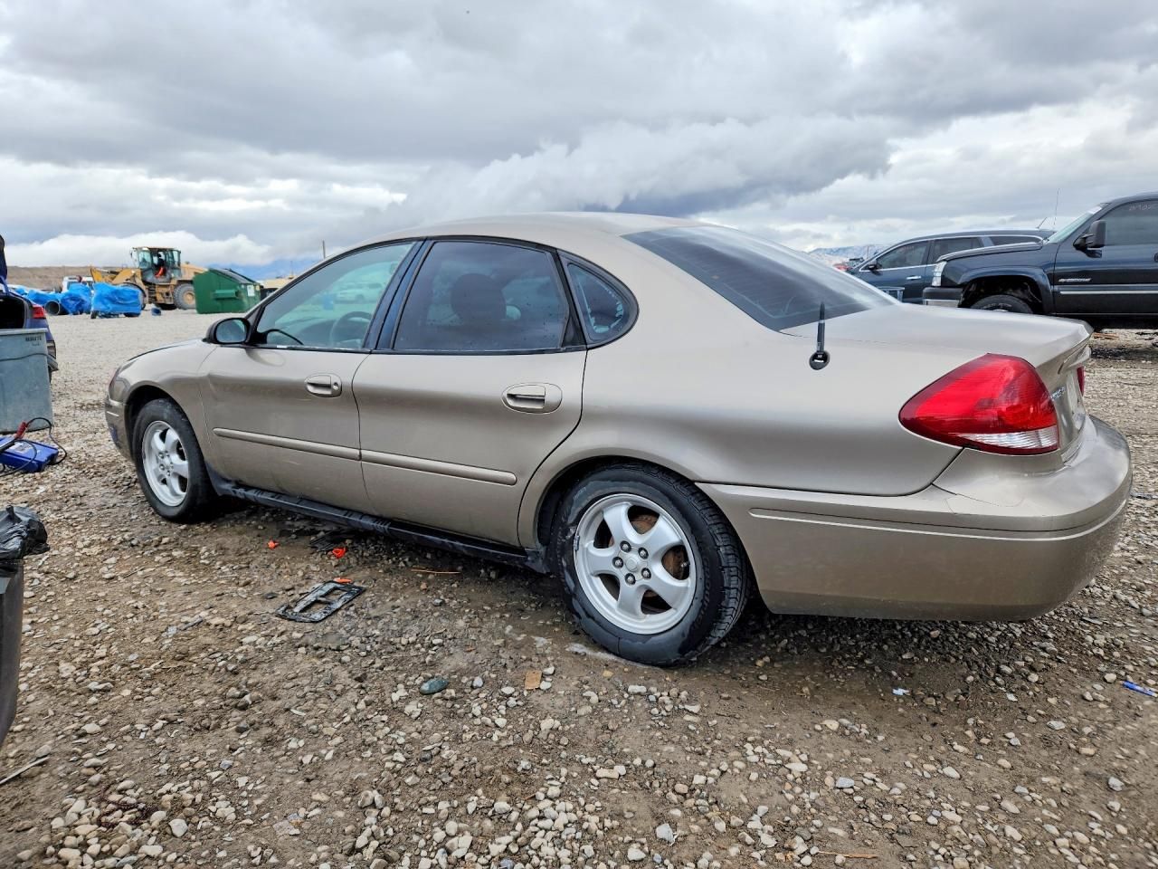 2004 Ford Taurus se