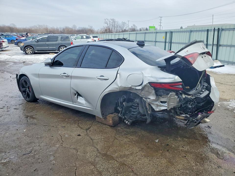 2018 Alfa Romeo Giulia Q4