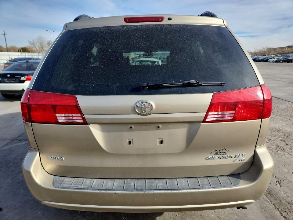 2005 Toyota Sienna xle