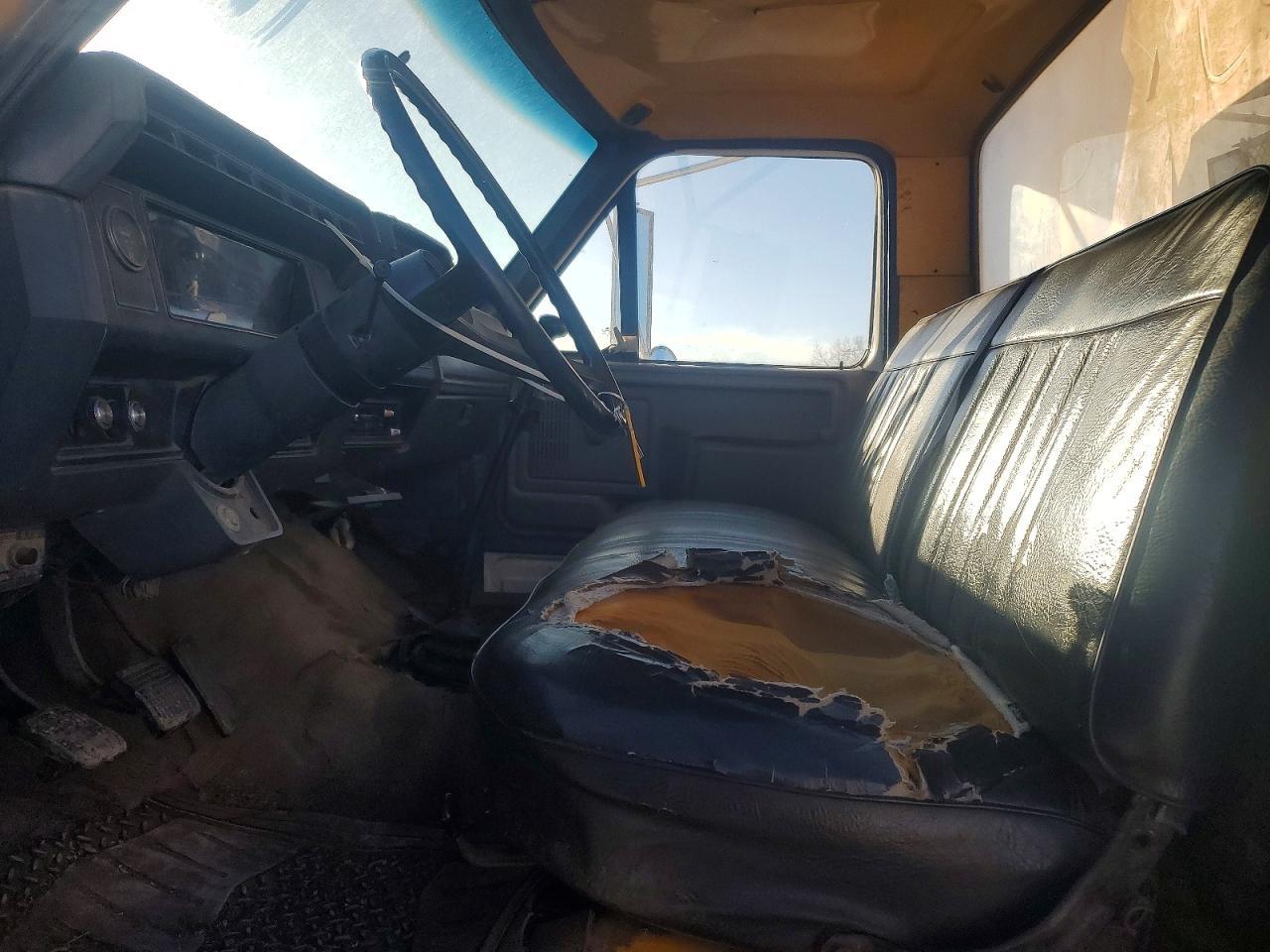 1986 Ford F8000