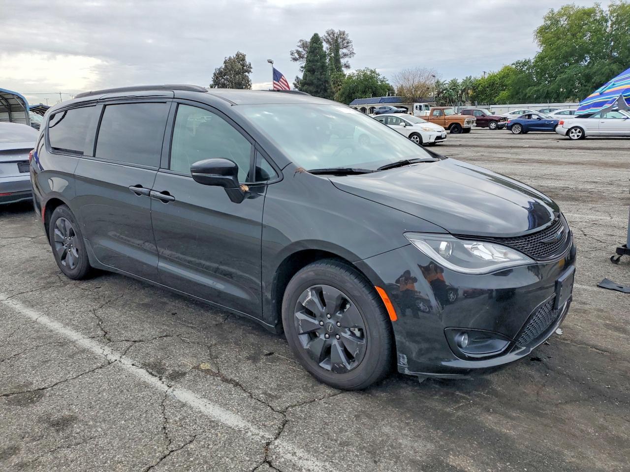2020 Chrysler Pacifica Hybrid Limited