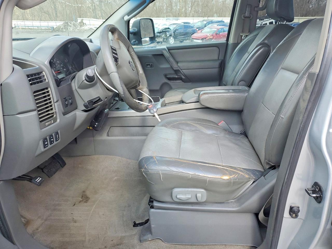 2005 Nissan Titan XE