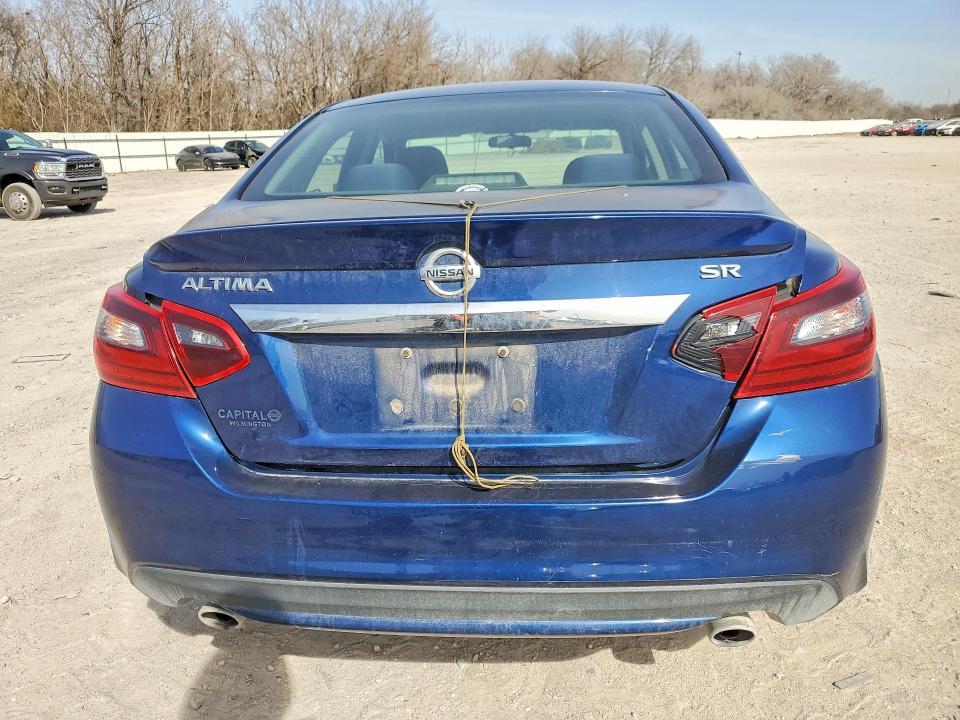 2017 Niss Altima 2.5 sr