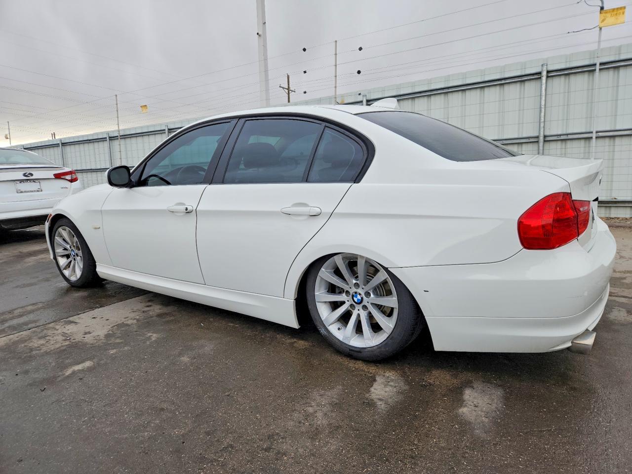 2011 BMW 328 i