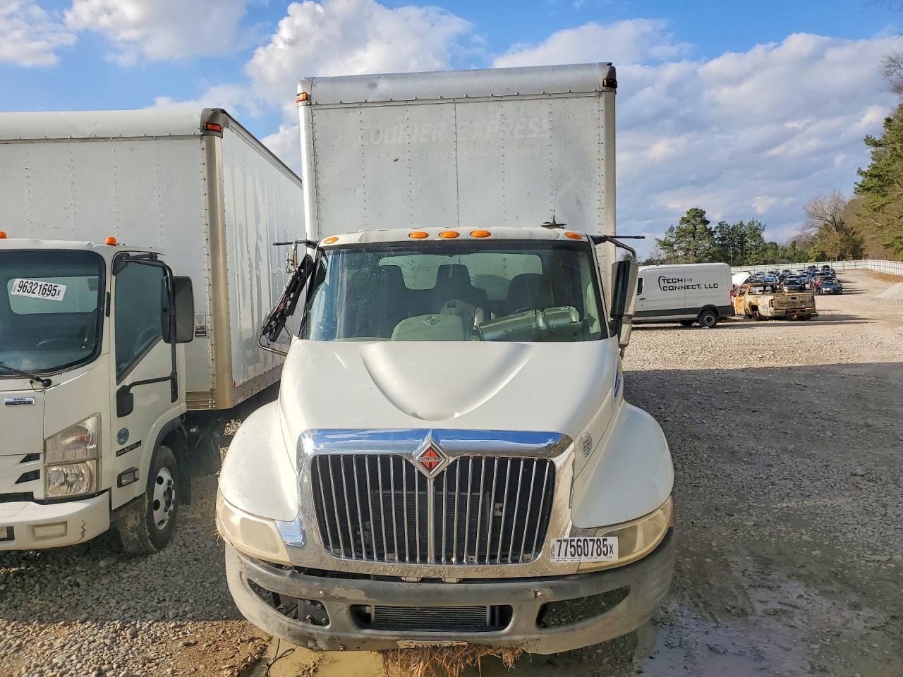 2017 International 4300 BOX Truck
