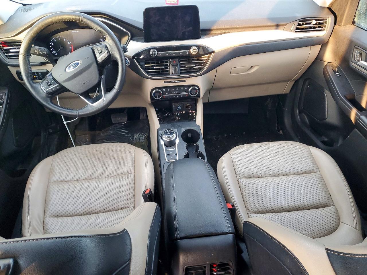 2021 Ford Escape sel