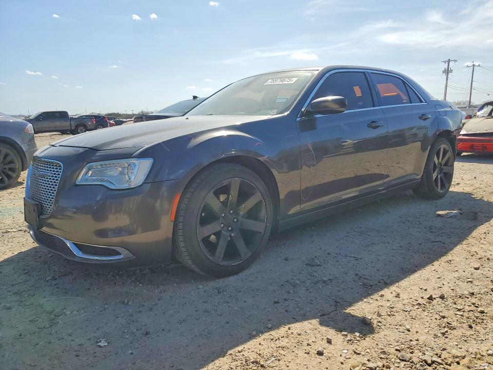 2016 Chrysler 300 Limited