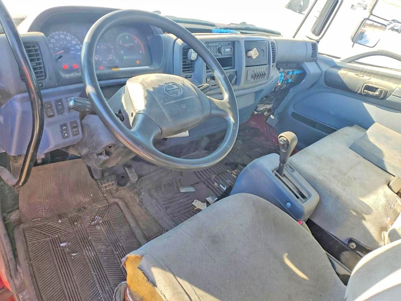 2008 Hino 258 268