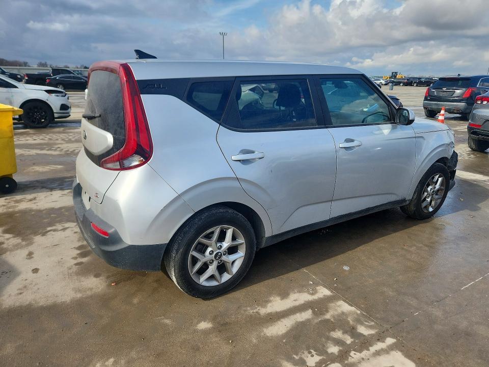 2021 KIA Soul lx
