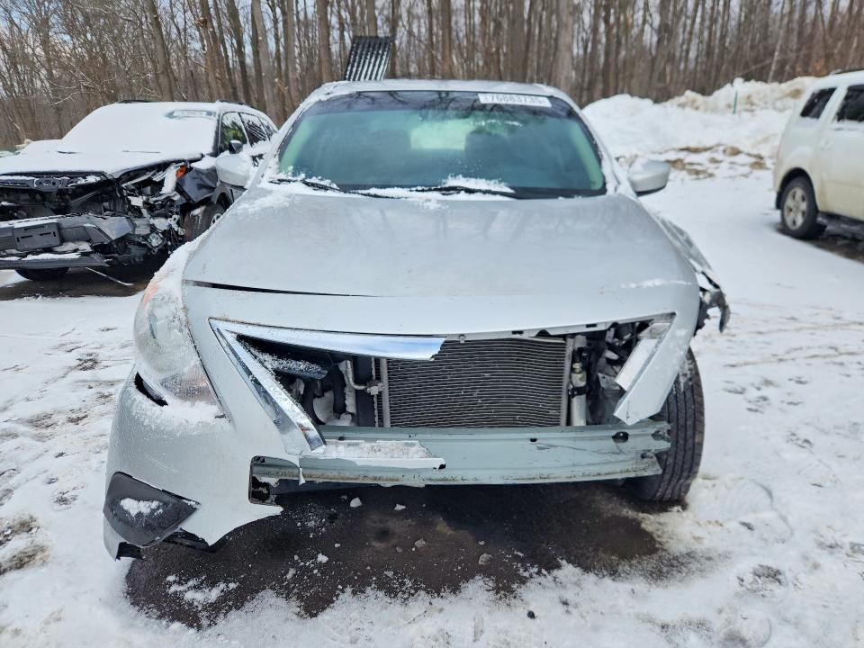 2019 Nissan Versa s