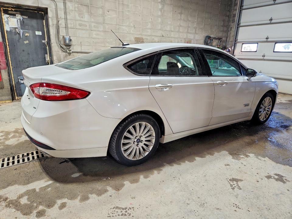 2016 Ford Fusion se Phev