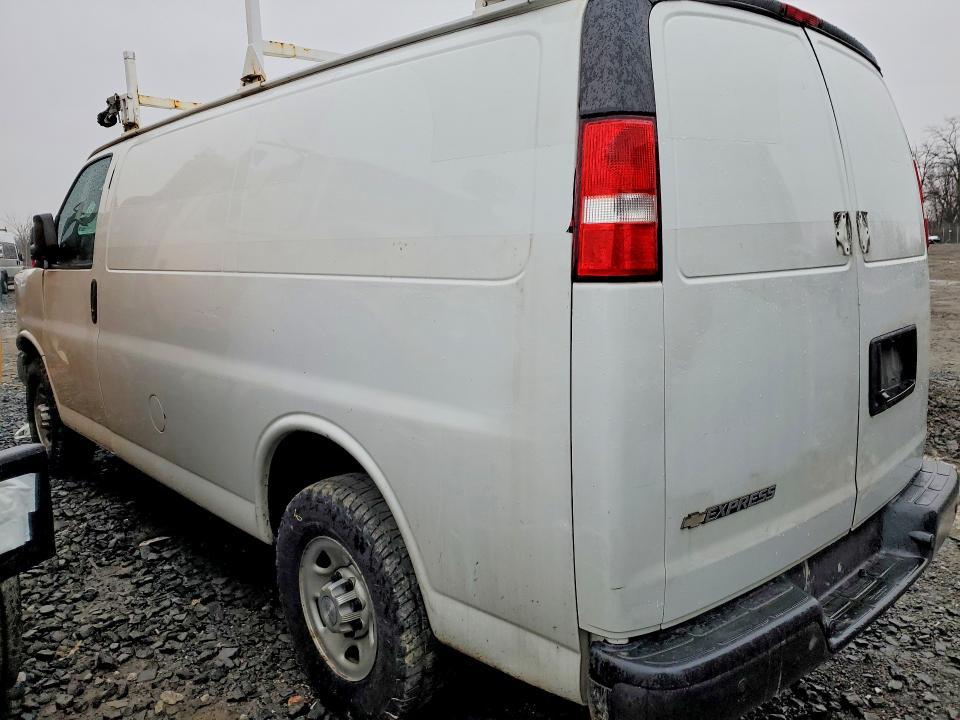 2020 Chevrolet Express G2500
