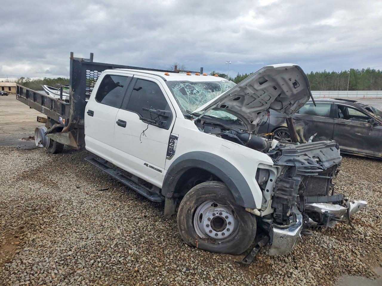 2019 Ford F450 Super Duty Flatbed Truck
