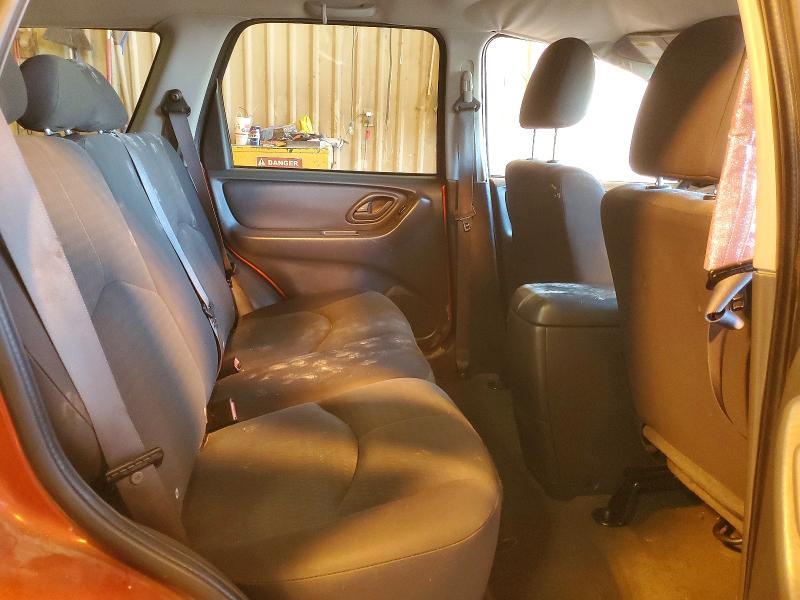 2005 Mazda Tribute i