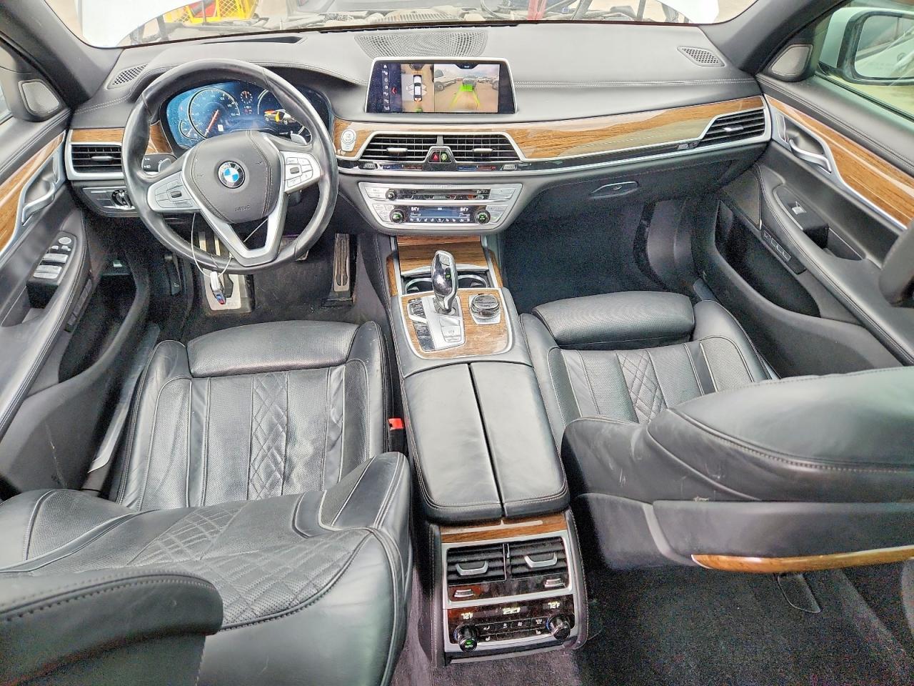 2018 BMW 750 xi