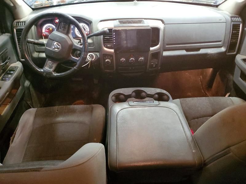 2013 Dodge Ram 1500 slt