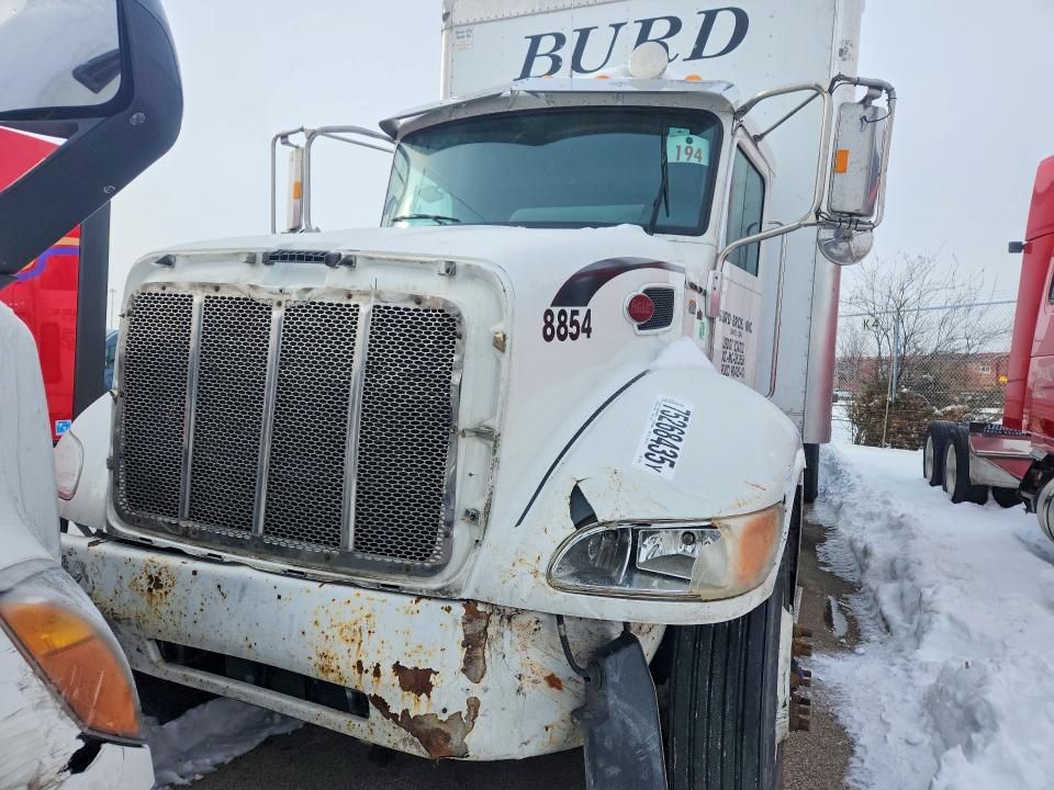 2017 Peterbilt 337 box Truck