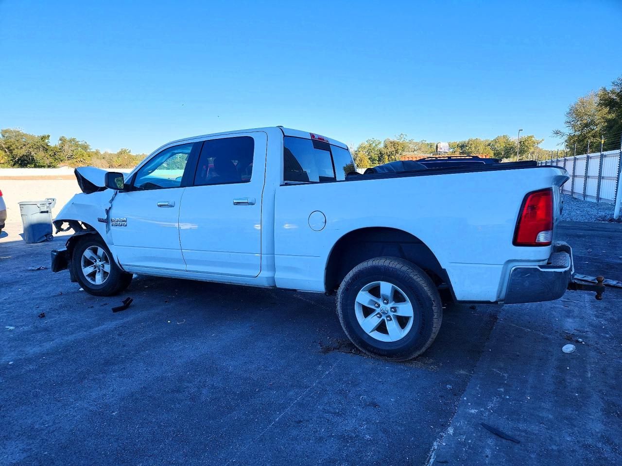 2017 Ram Trucks 1500 slt