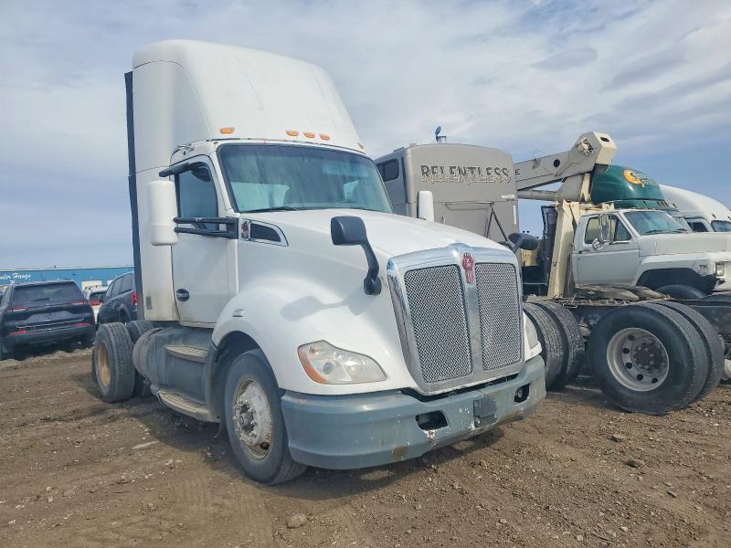 2016 Kenworth T680 Semi Truck