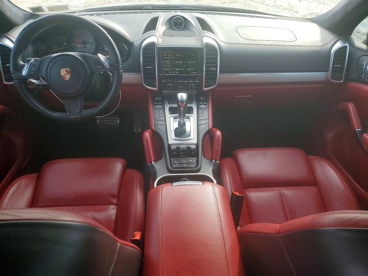 2014 Porsche Cayenne gts