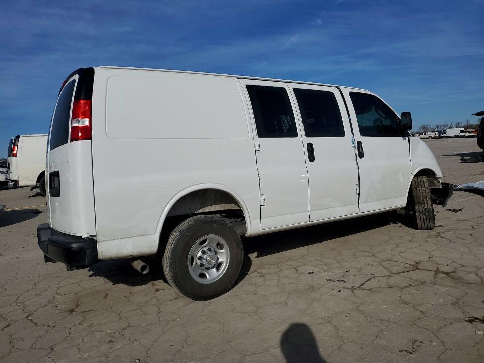 2025 Chevrolet Express G2500