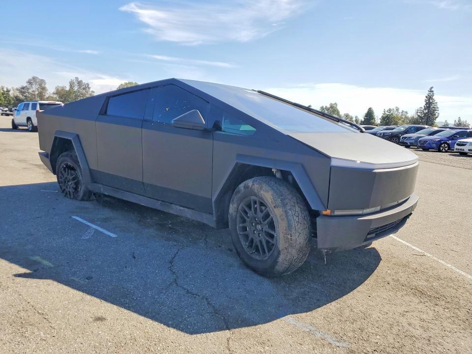 2025 Tesla Cybertruck