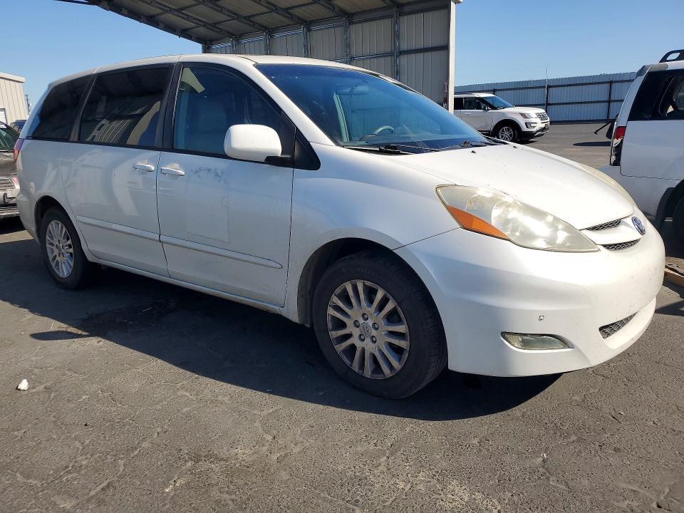 2010 Toyota Sienna xle