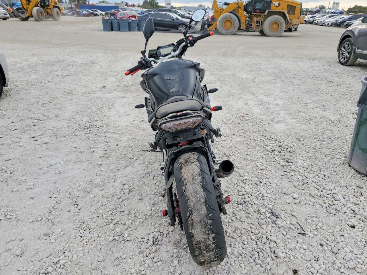 2017 Yama FZ10