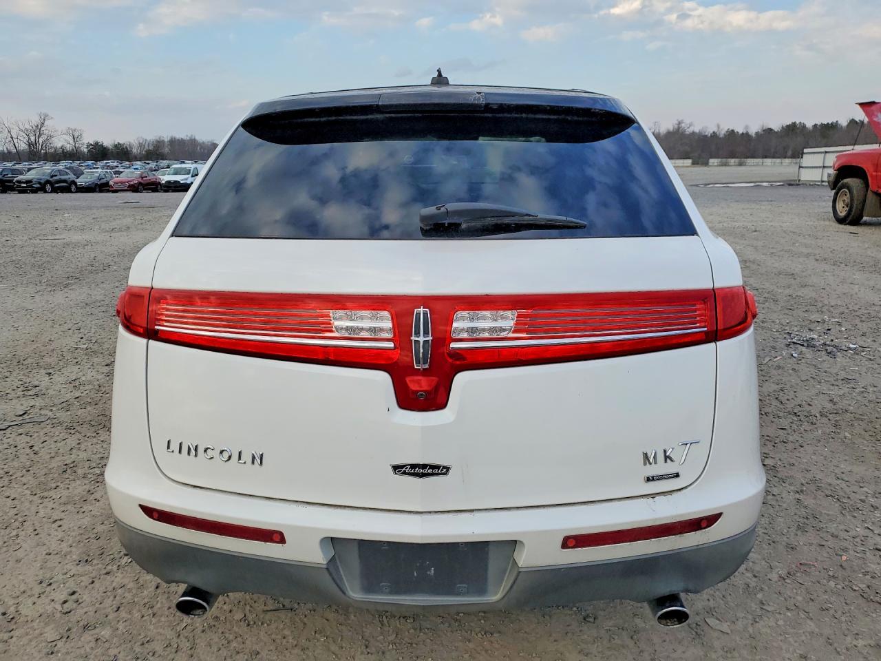 2010 Lincoln Townhouse MKT