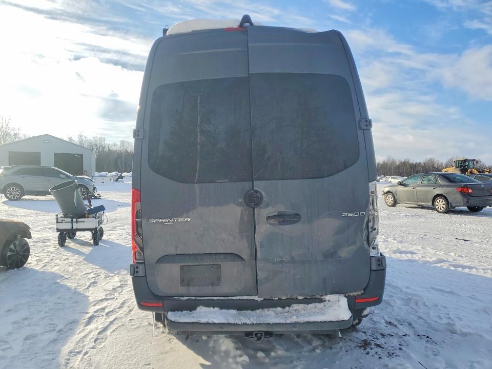 2022 Mercedes-Benz Sprinter 2500