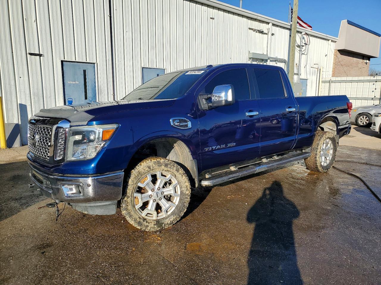 2017 Nissan Titan XD SL