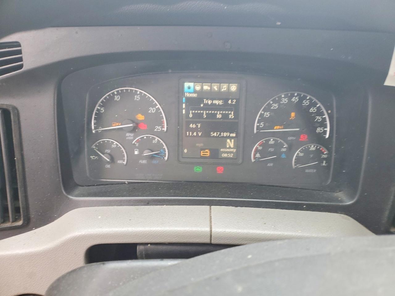 2021 Freigliner 2021 Freightliner Cascadia 126 Semi Truck