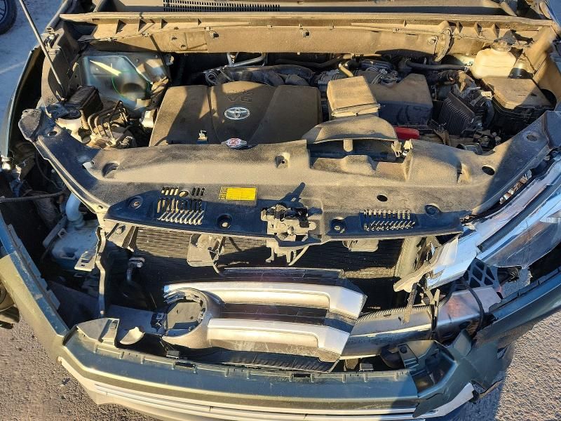 2017 Toyota Highlander se