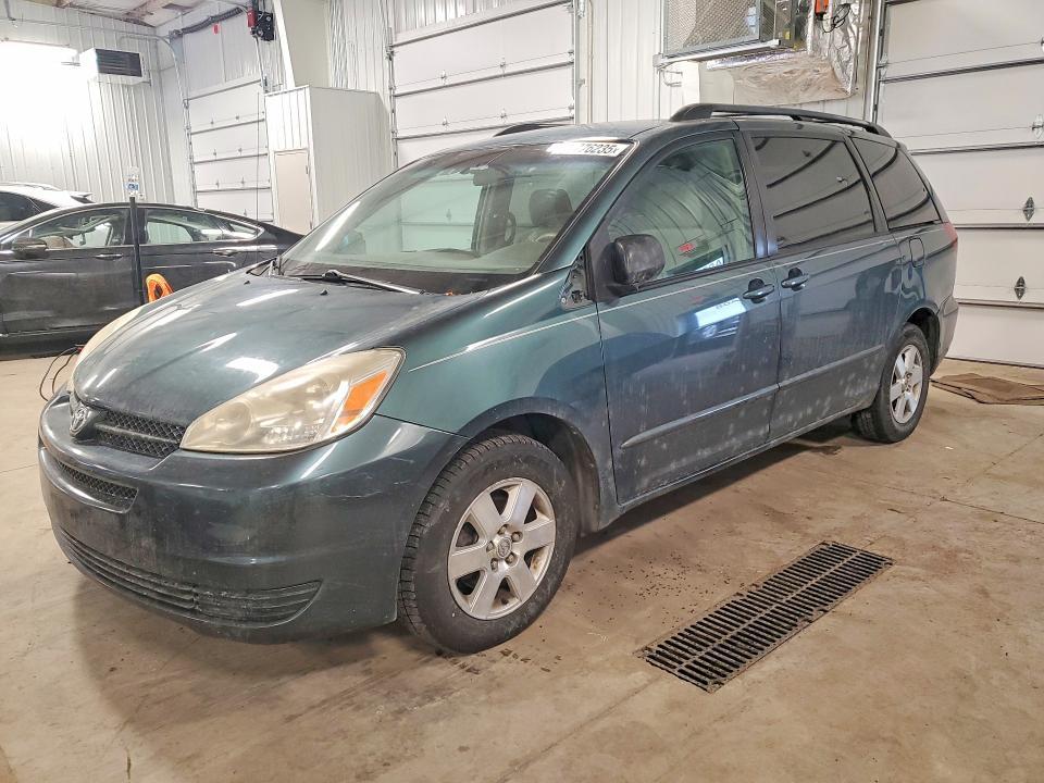 2005 Toyota Sienna ce