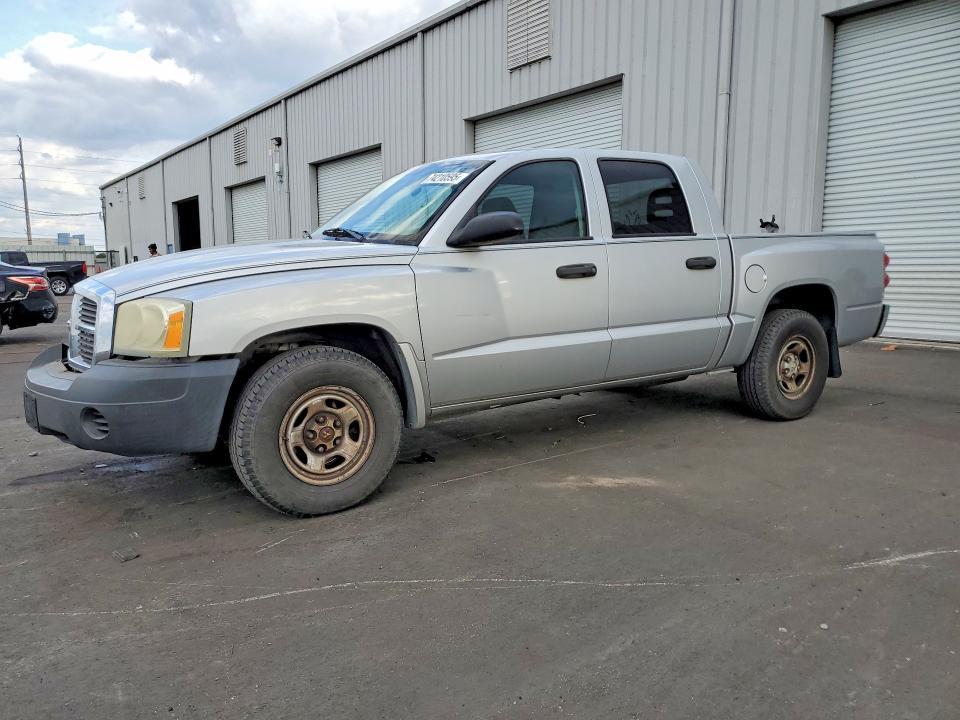 2005 Dodge Dakota Quattro