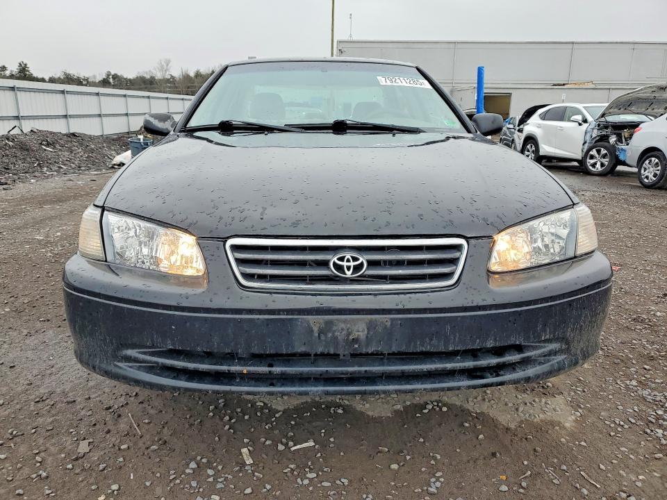 2000 Toyota Camry le