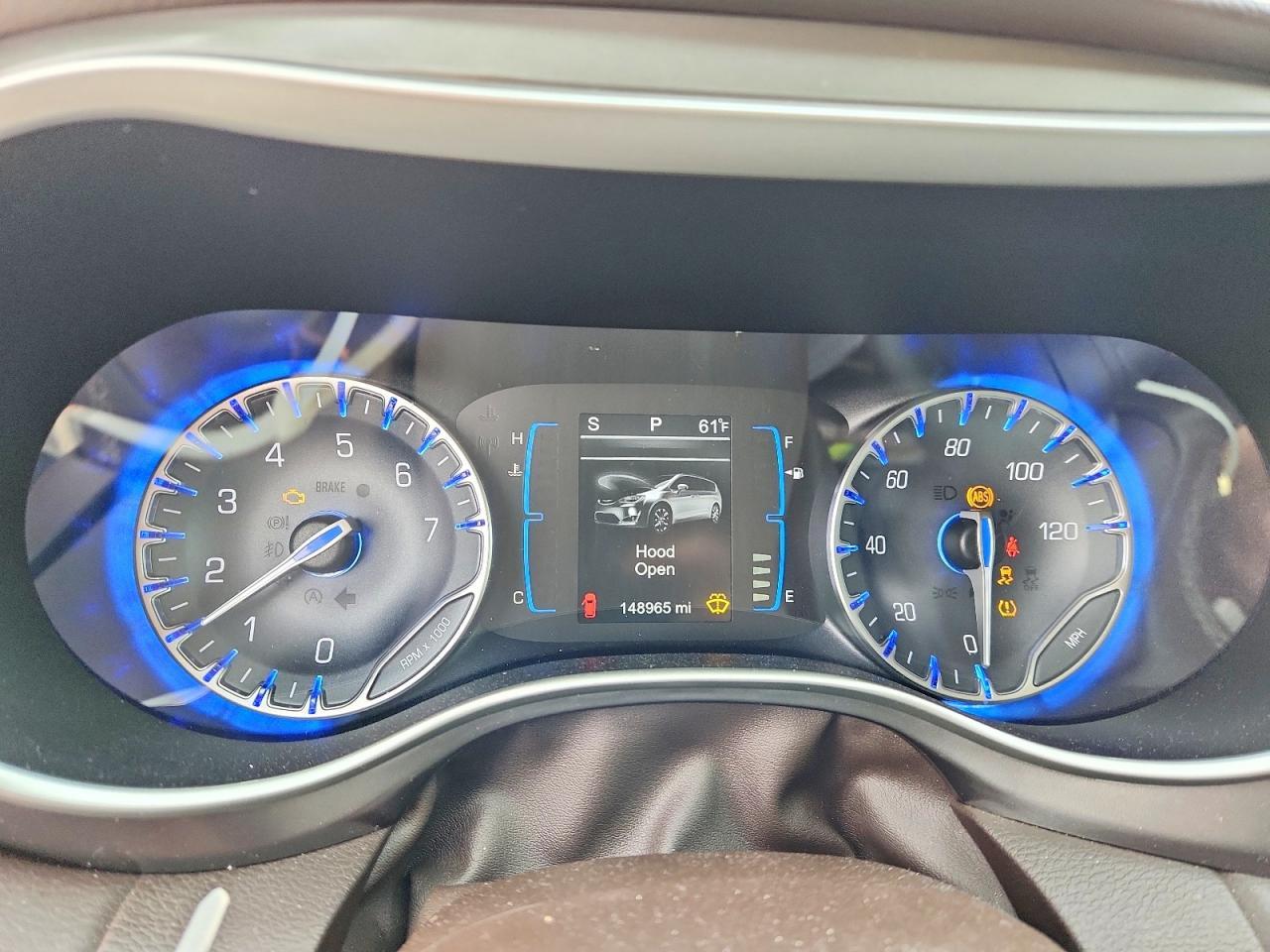 2017 Chrysler Pacifica Touring l