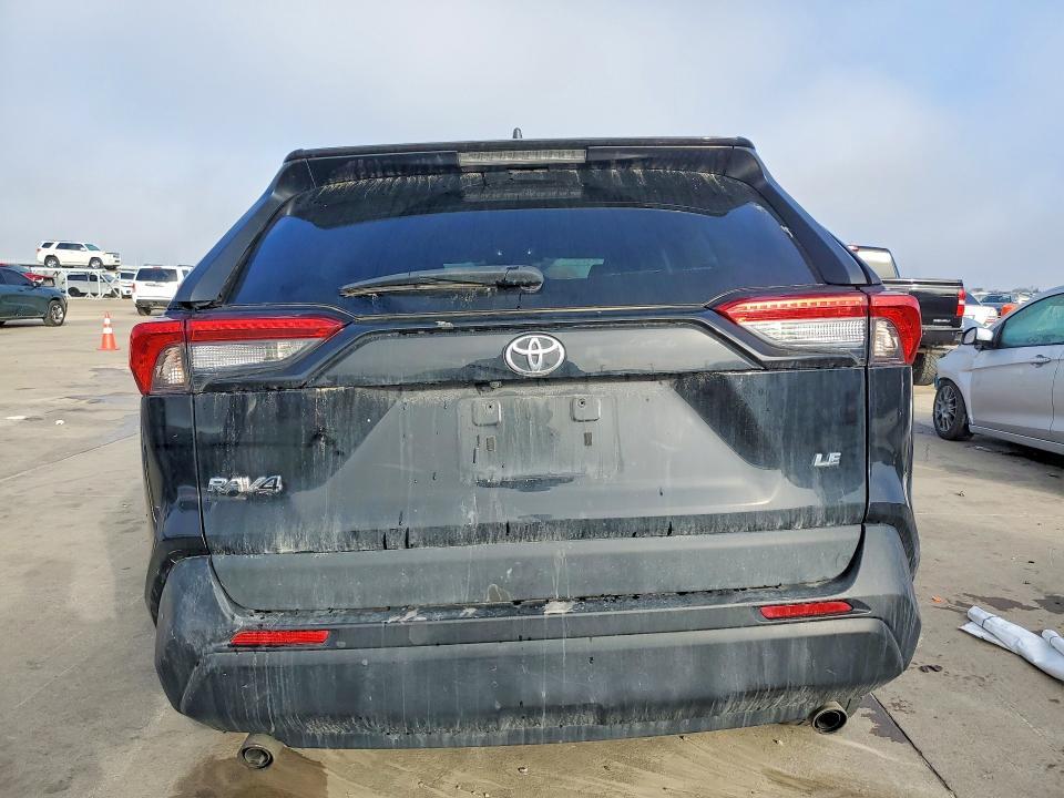 2022 Toyota Rav4 le