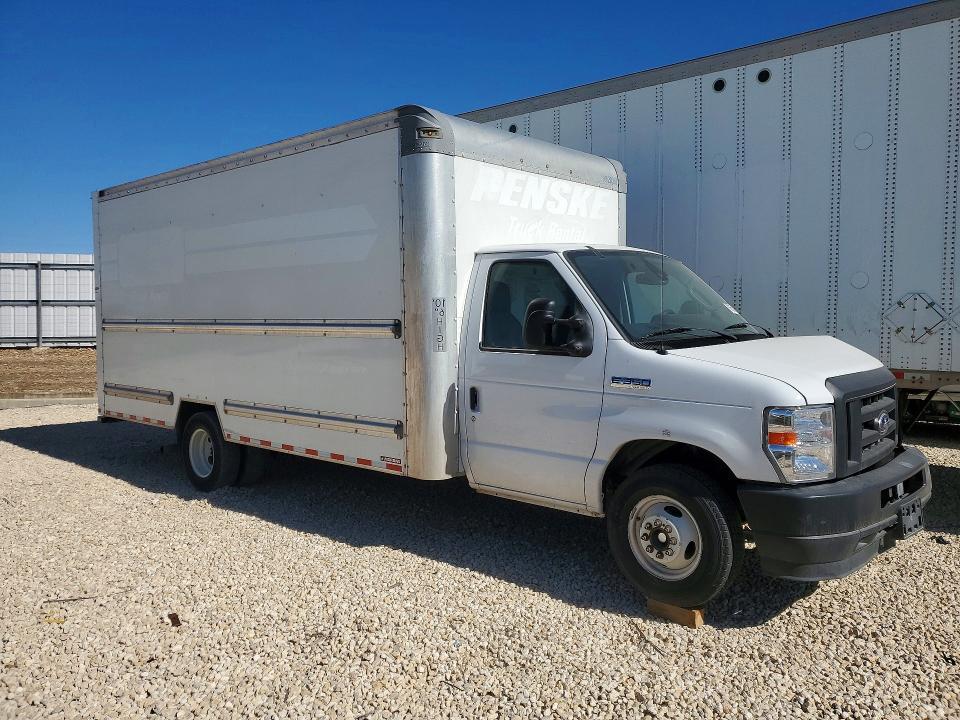 2022 Ford E350 BOX Truck