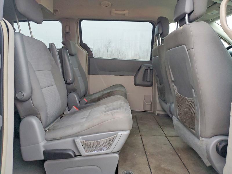 2010 Chrysler Town & Country Touring