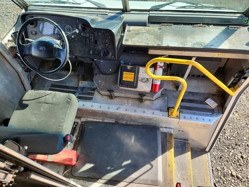 2015 Ford F59 Delivery Truck