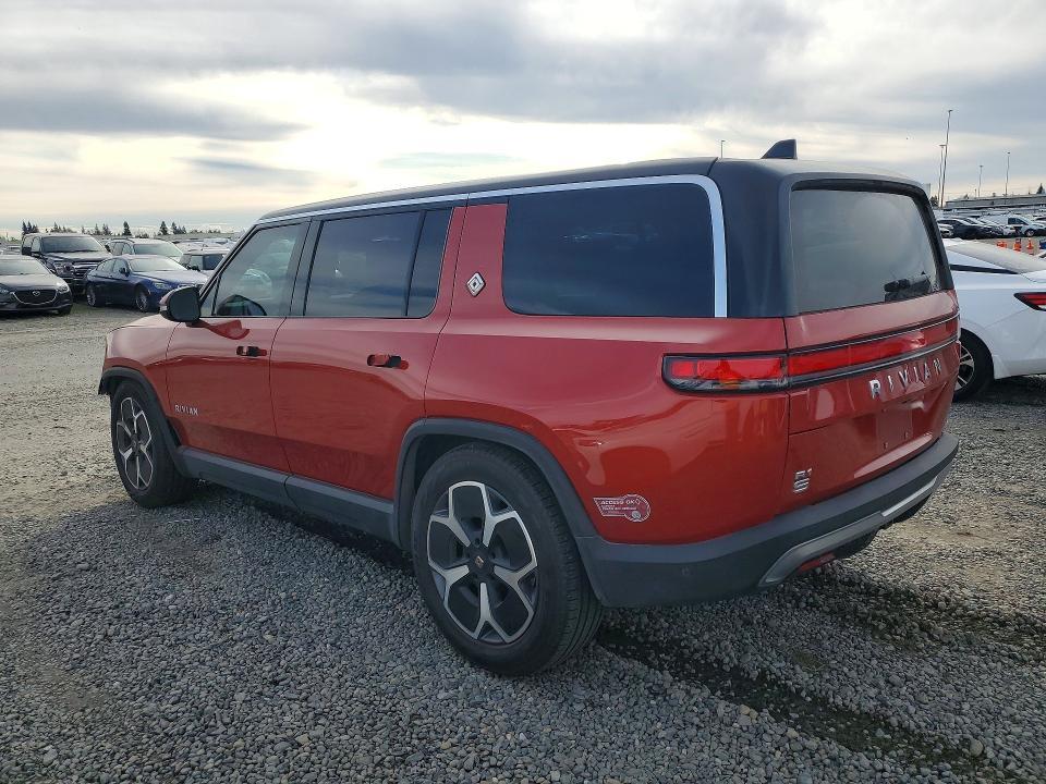 2024 Rivian R1S Adventure