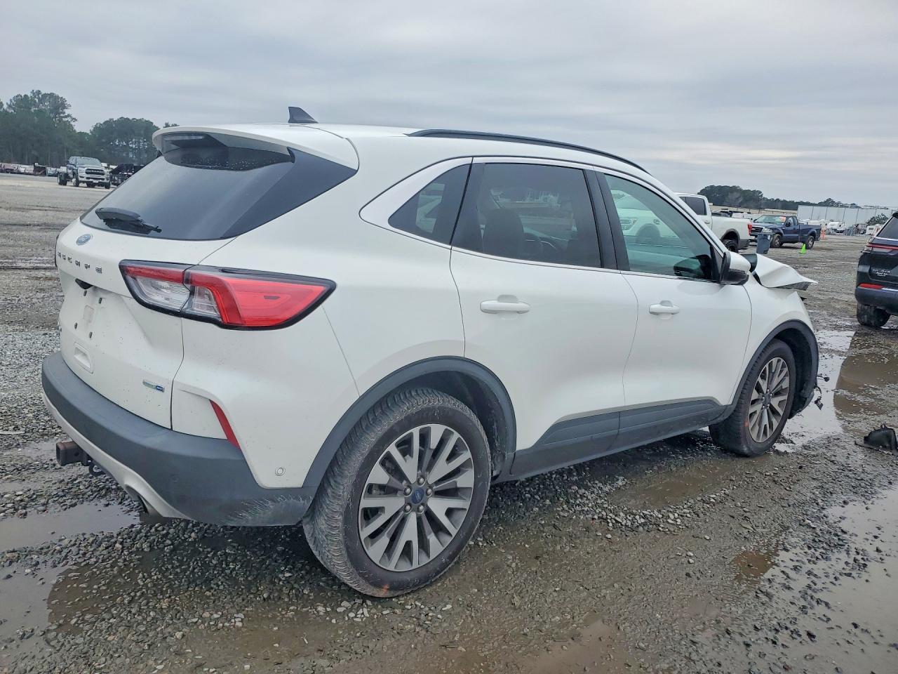 2020 Ford Escape Titanium
