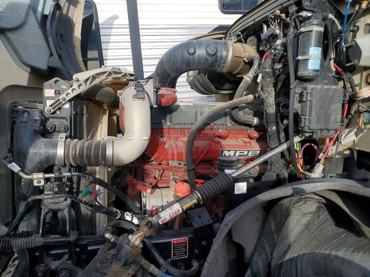 2020 Mack Anthem Semi Truck